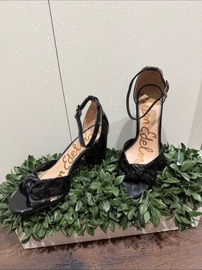 Sam Edelman Black Patent Odena Knotted Toe Ankle-Strap Heels Size 8